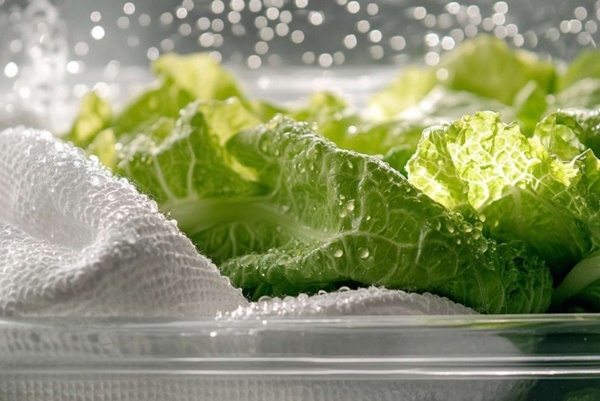 Keep Your Lettuce Crisp for Weeks Hack